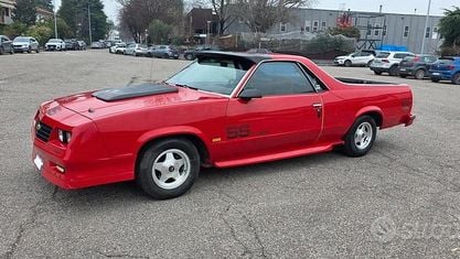 Usata Chevrolet El Camino 112 CV (82 kW) 1984 Rosso