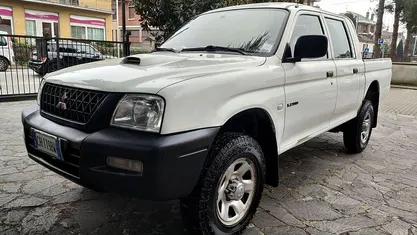 Usata Mitsubishi L200 116 CV (85 kW) 2004 Bianco Pick-up