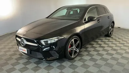 Usata Mercedes A180 116 CV (85 kW) 2018 Nero Berlina