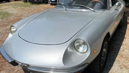 Käytetty Alfa Romeo Spider 131 HP (96 kW) 1970 Harmaa Avoauto