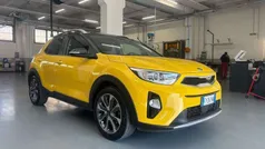 Giallo tetto nero Usata 2019 Kia Stonic SUV | 13.000 € (Buon prezzo)