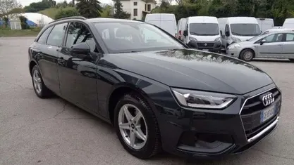Grigio Usata 2021 Audi A4 Business Station wagon | 28.000 € (Buon prezzo)