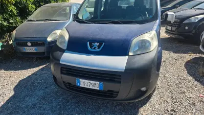 Usata Peugeot Bipper 75 CV (55 kW) 2012 Bluazzurro Monovolume