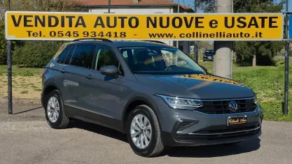 Usado VW Tiguan Life 150 CV (110 kW) 2022 Gris SUV