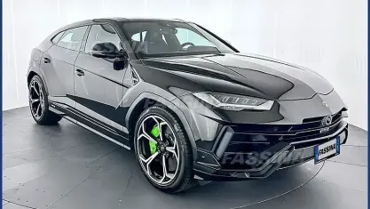 Usata Lamborghini Urus 666 CV (489 kW) 2023 Nero SUV