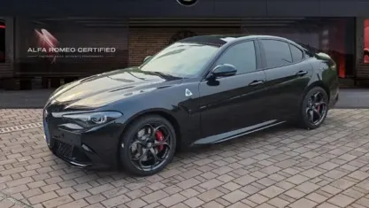 Nuova Alfa Romeo Giulia Quadrifoglio 519 CV (381 kW) 2026 Nero Berlina