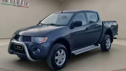 Usata Mitsubishi L200 Invite 136 CV (100 kW) 2007 Grigio Pick-up