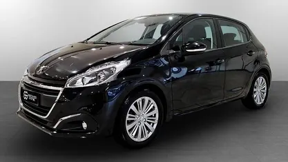 Nero nero Usata 2019 Peugeot 208 Active Utilitaria | 9100 € (Buon prezzo)