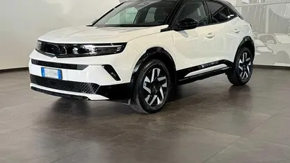 Usata Opel Mokka 131 CV (96 kW) 2025 Argento SUV