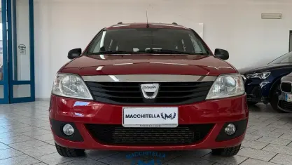 Usata Dacia Logan MCV Ambiance 85 CV (62 kW) 2010 Rosso Station wagon