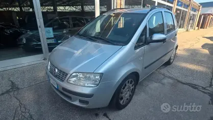 Usata Fiat Idea Active 95 CV (69 kW) 2011 Grigio Monovolume