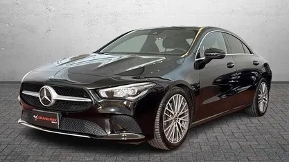 Usata Mercedes CLA200 150 CV (110 kW) 2020 Nero Berlina