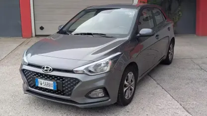 Usata Hyundai i20 75 CV (55 kW) 2019 Grigio Utilitaria