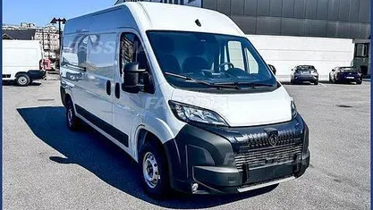 Usata Peugeot Boxer S 140 CV (102 kW) 2025 Furgone