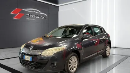 Usata Renault Mégane III Dynamique 110 CV (80 kW) 2009 Grigio Berlina