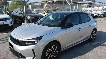 Usata Opel Corsa 101 CV (74 kW) 2025 Grigio Utilitaria