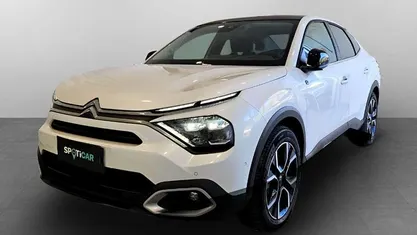 Usata Citroën e-C4 Shine 100 kW (136 CV) 2023 Pearl white SUV