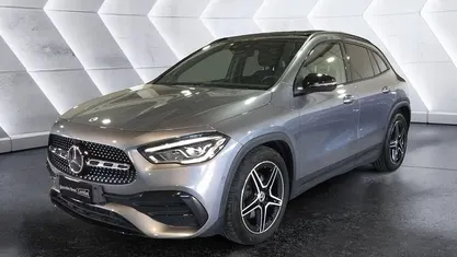 Grigio Usata 2022 Mercedes GLA200 Premium SUV | 36.500 € (Buon prezzo)