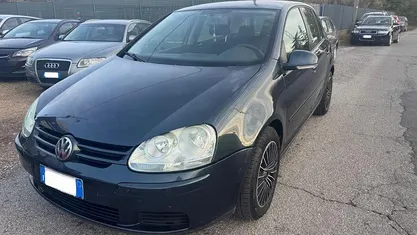 Blu Usata 2006 VW Golf Comfortline Berlina | 1900 € (Buon prezzo)