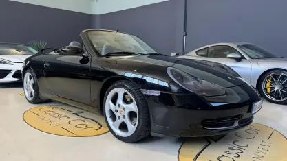 Usata Porsche 911 Carrera Cabriolet 320 CV (235 kW) 2001 Nero Cabrio