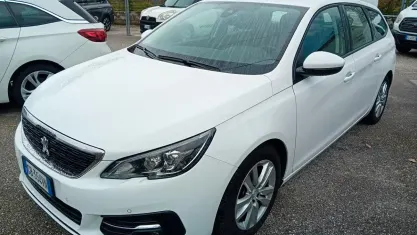 Usata Peugeot 308 Business-Line 131 CV (96 kW) 2020 Bianco Station wagon