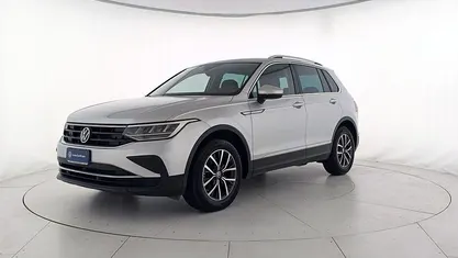 Usata VW Tiguan Life 150 CV (110 kW) 2022 Argento metallizzato SUV