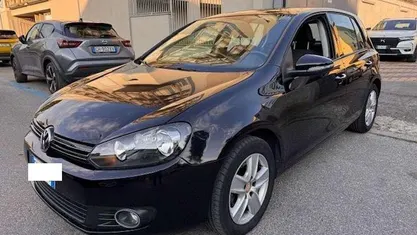Usata VW Golf VI 105 CV (77 kW) 2010 Utilitaria