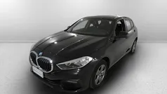 Black sapphire metallizzato Usata 2023 BMW 116 Advantage Due volumi | 24.000 € (Buon prezzo)