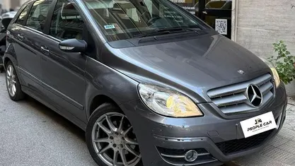 Grigio Usata 2010 Mercedes B200 Monovolume | 3200 € (Buon prezzo)