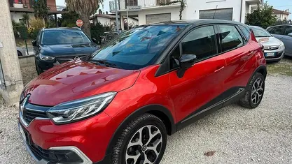 Rosso Usata 2017 Renault Captur Intens SUV | 9800 € (Buon prezzo)