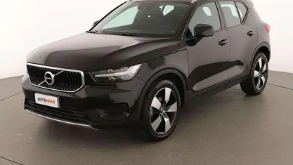 Usata Volvo XC40 Momentum 129 CV (94 kW) 2022 Nero SUV