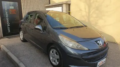 Usata Peugeot 207 Business-Line 68 CV (50 kW) 2010 Grigio Berlina