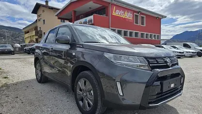 Nuova Suzuki Vitara 110 CV (80 kW) 2026 Gray SUV