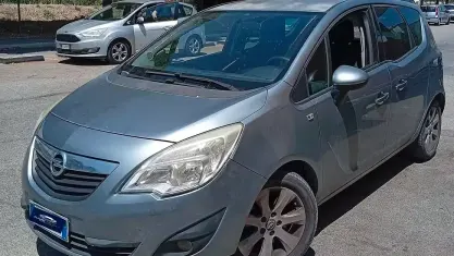 Usata Opel Meriva Cosmo 110 CV (80 kW) 2011 Grigio Monovolume