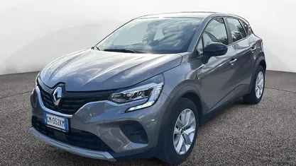 Usata Renault Captur Equilibre 101 CV (74 kW) 2023 Grigio SUV