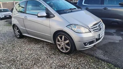 Usata 2008 Mercedes A170 Avantgarde Coupé | 4990 € (Buon prezzo)