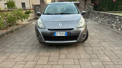 Usata Renault Clio Luxe 101 CV (74 kW) 2009 Grigio Station wagon