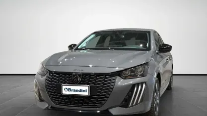 Usata Peugeot e-208 Allure 56 kW (77 CV) 2025 Grigio Utilitaria