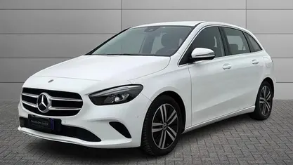 Usata Mercedes B180 116 CV (85 kW) 2022 Bianco Monovolume