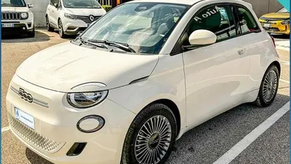 Usata Fiat 500e Icon 86 kW (118 CV) 2022 Bianco Berlina