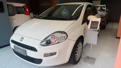 Usata Fiat Punto Street 69 CV (50 kW) 2014 Bianco Utilitaria