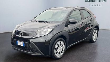 Gebraucht Toyota Aygo X Active 72 PS (52 kW) 2025 Schwarz SUV