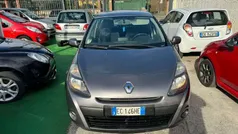 Grigio Usata 2010 Renault Clio II Dynamique Tre volumi | 3500 € (Buon prezzo)