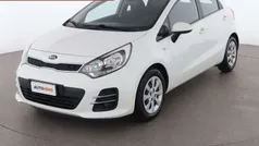 Bianco Usata 2015 Kia Rio Active Tre volumi | 7899 € (Buon prezzo)