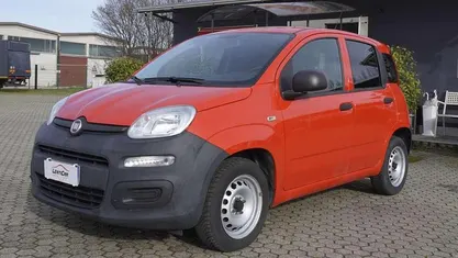 Usata Fiat Panda Pop 69 CV (50 kW) 2019 Rosso Utilitaria