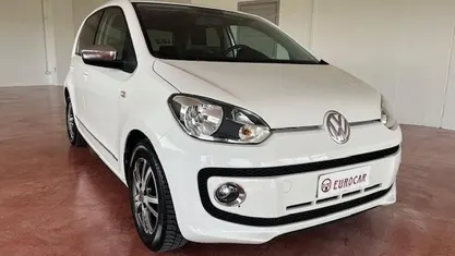 Usata VW up! high up! 75 CV (55 kW) 2013 Bianco Utilitaria