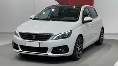 Bianco Usata 2018 Peugeot 308 Allure Tre volumi | 9300 € (Buon prezzo)