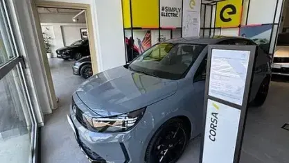 Nuova Opel Corsa 110 CV (80 kW) 2026 Grigio Utilitaria