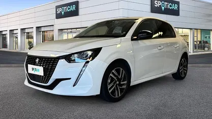 Usata 2022 Peugeot 208 Allure Due volumi | 11.950 € (Buon prezzo)