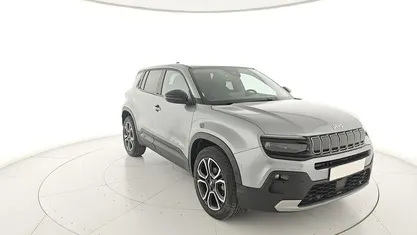 Begagnad Jeep Avenger Summit 101 HK (74 kW) 2025 Grå SUV